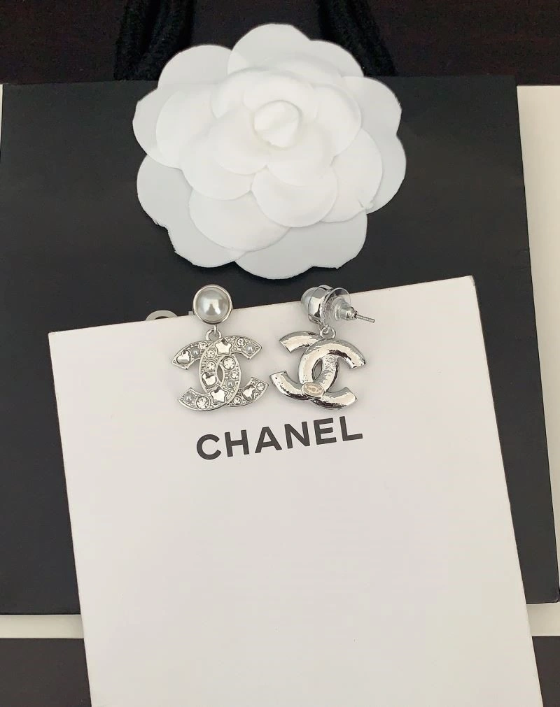 Popular Chanel Earrings 221741