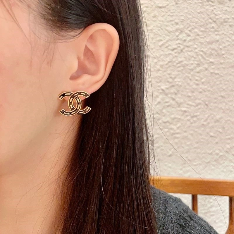 Chanel Earrings Trendsetting 221852