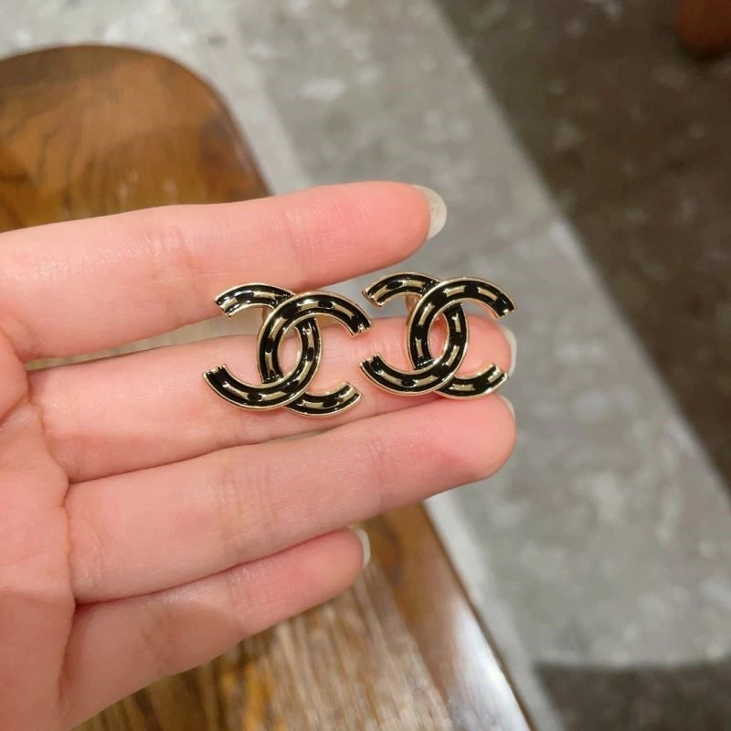 Chanel Earrings Trendsetting 221852