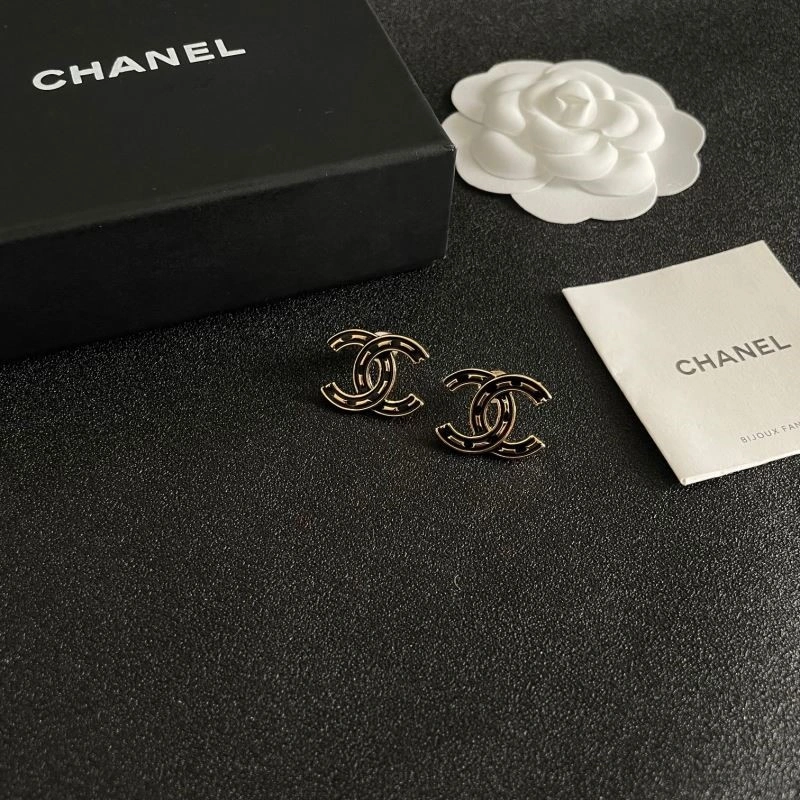 Chanel Earrings Trendsetting 221852