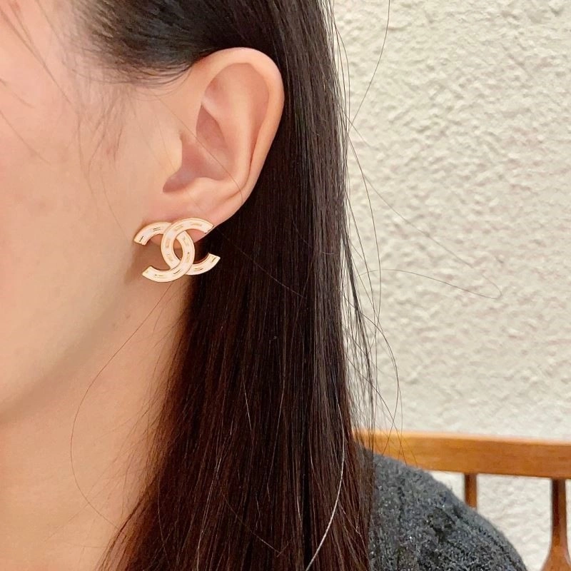 Popular Chanel Earrings 221732