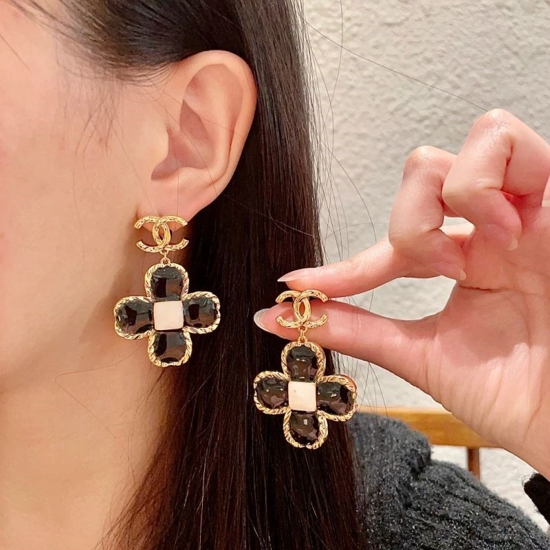 HighPerformance Chanel Earrings 221727