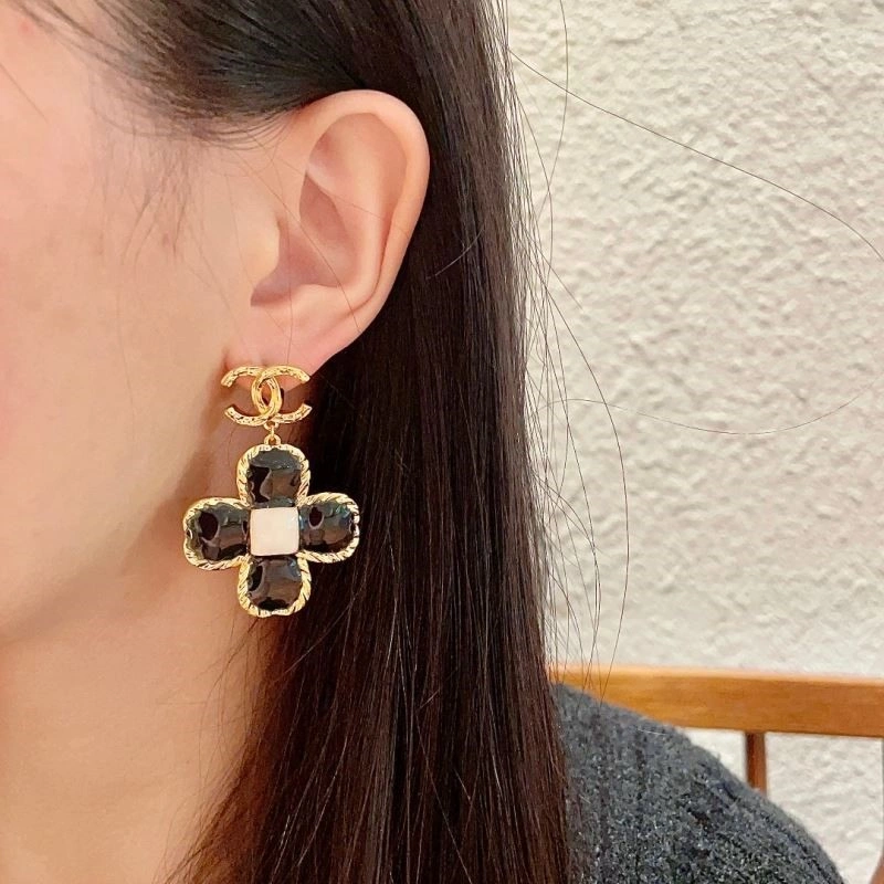 HighPerformance Chanel Earrings 221727