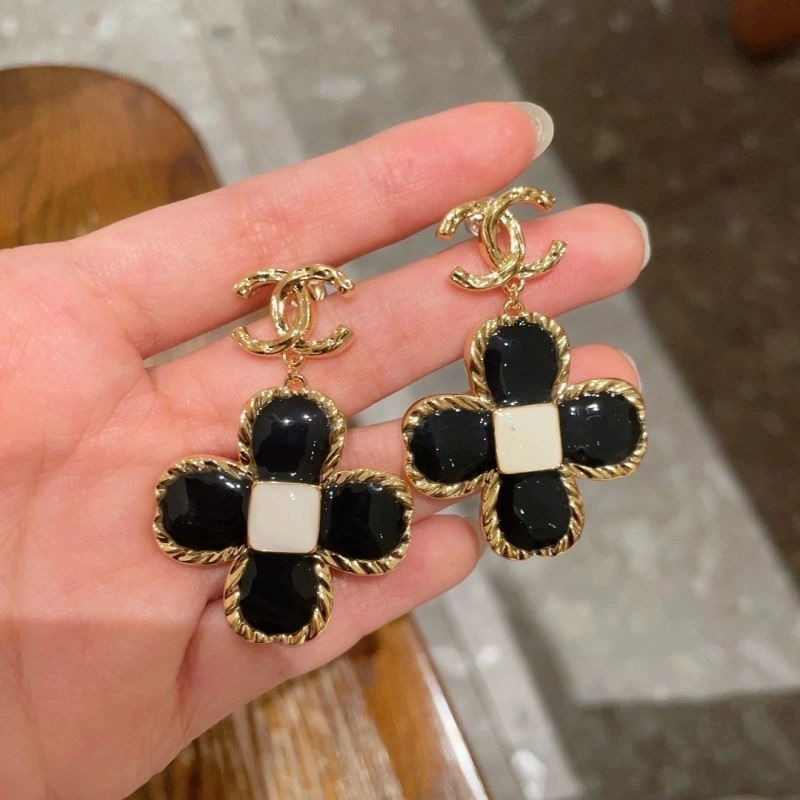 HighPerformance Chanel Earrings 221727