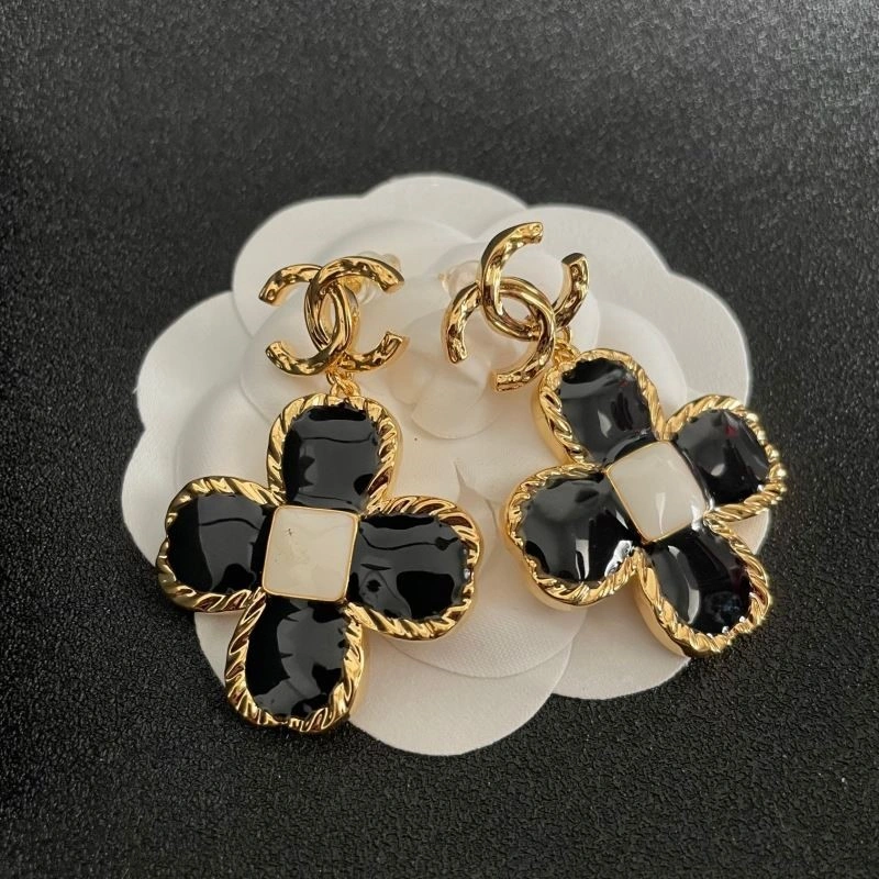 HighPerformance Chanel Earrings 221727