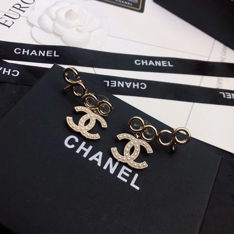 Chanel Earrings Functional 221702