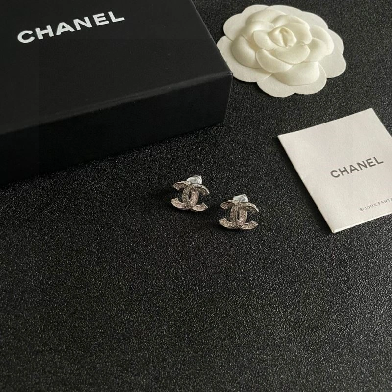 WrinkleFree Chanel Earrings 221692
