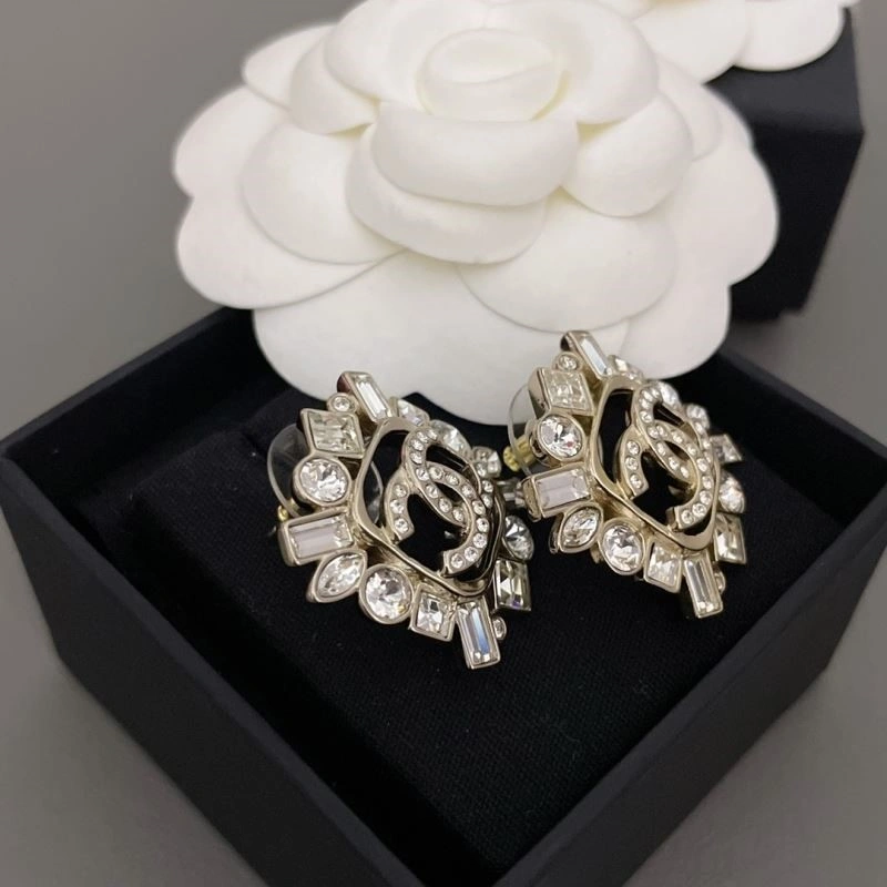 WrinkleFree Chanel Earrings 221677