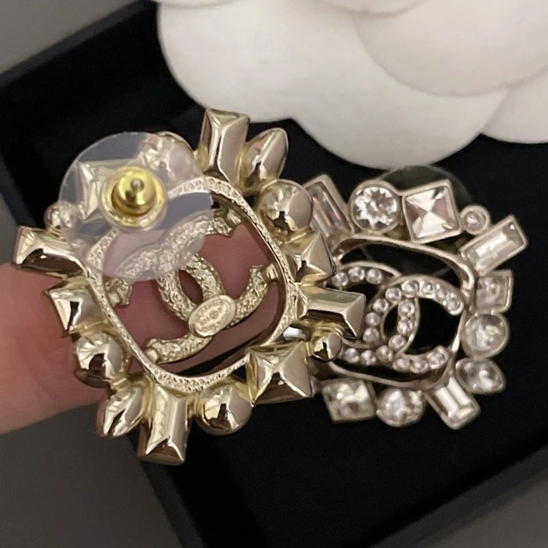 WrinkleFree Chanel Earrings 221677