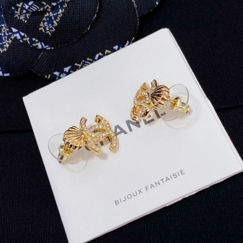 EyeCatching Chanel Earrings 221675