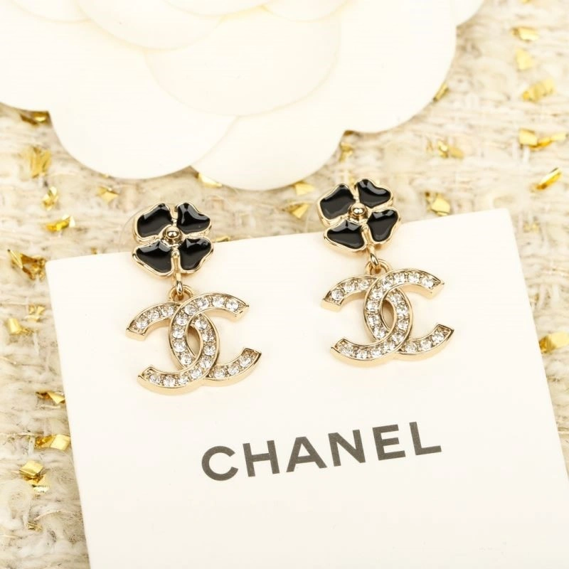 Snug Chanel Earrings 221660