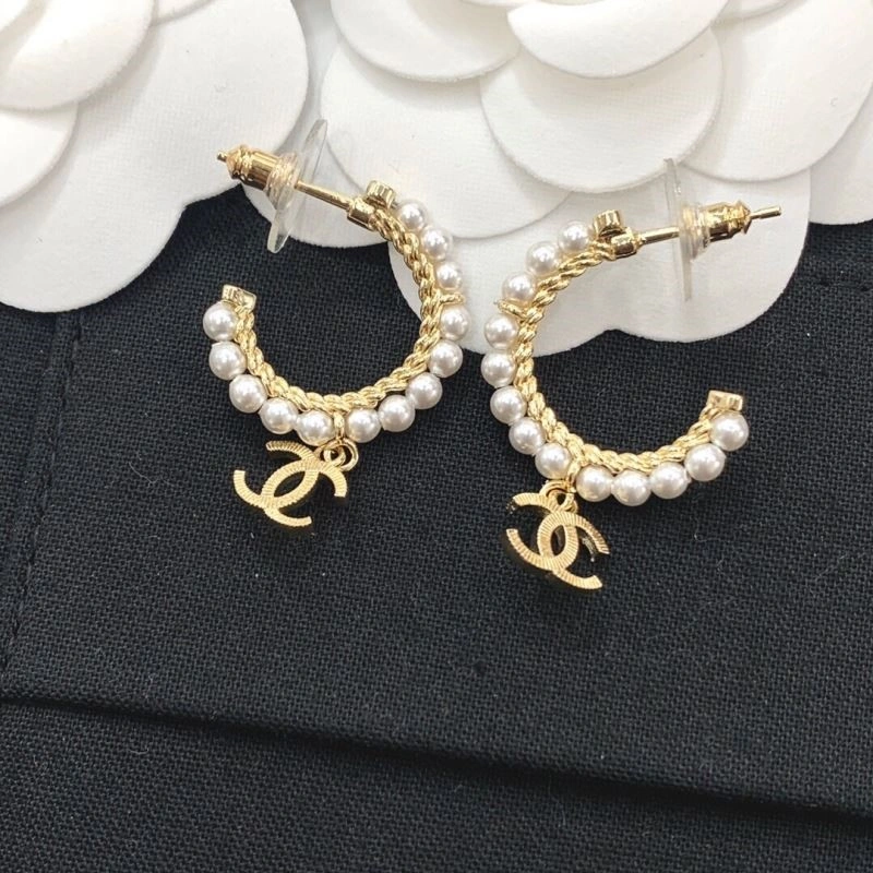 Fashionable Chanel Earrings 221662