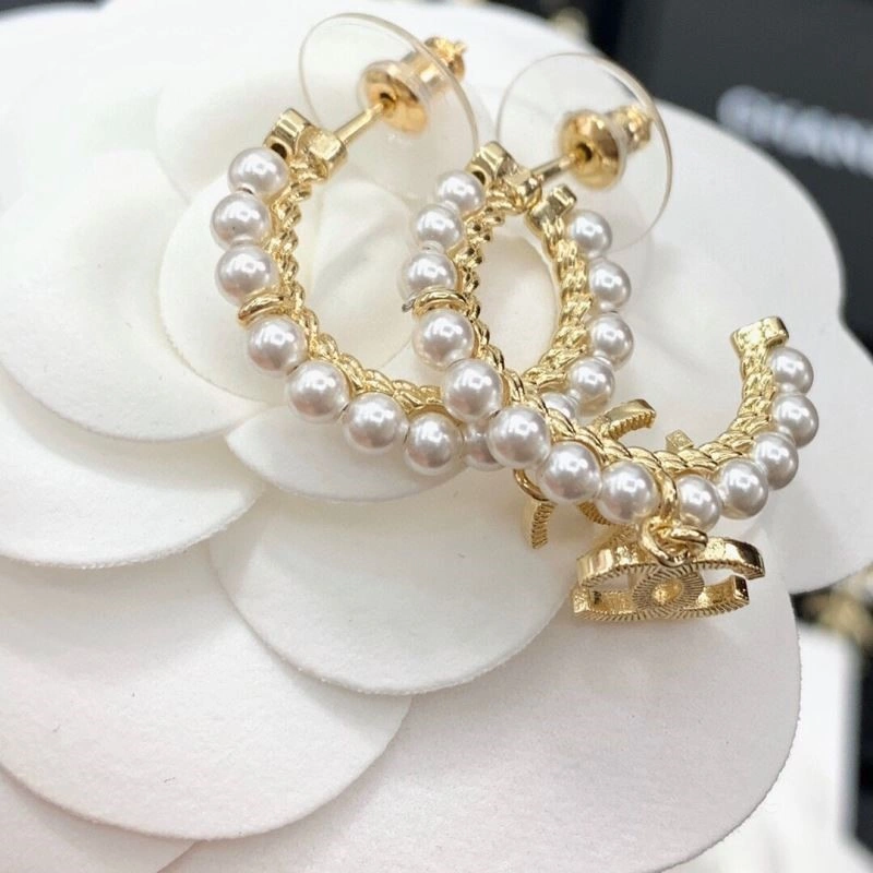 Fashionable Chanel Earrings 221662
