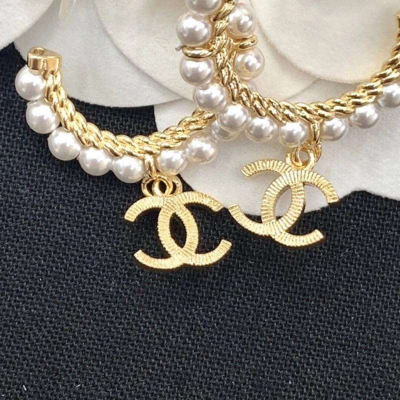 Fashionable Chanel Earrings 221662