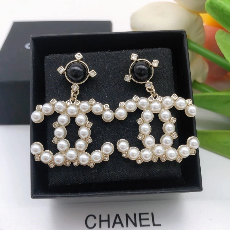 Chanel Earrings Refined 221655