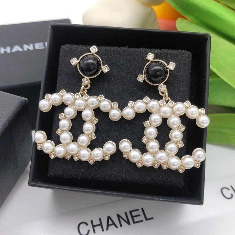 Chanel Earrings Refined 221655