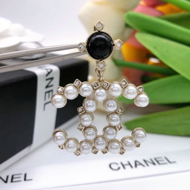 Chanel Earrings Refined 221655