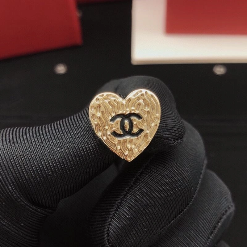 Chanel Earrings MoistureWicking 221640