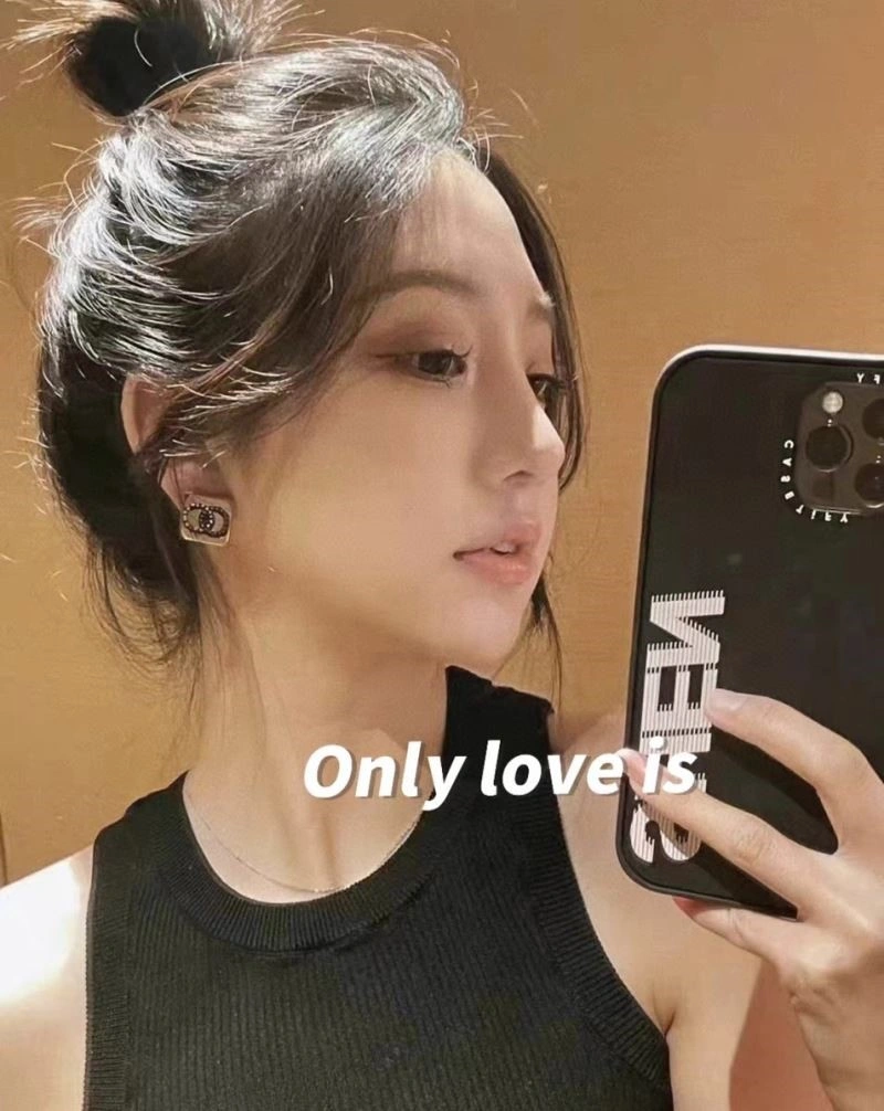 HighPerformance Chanel Earrings 221638