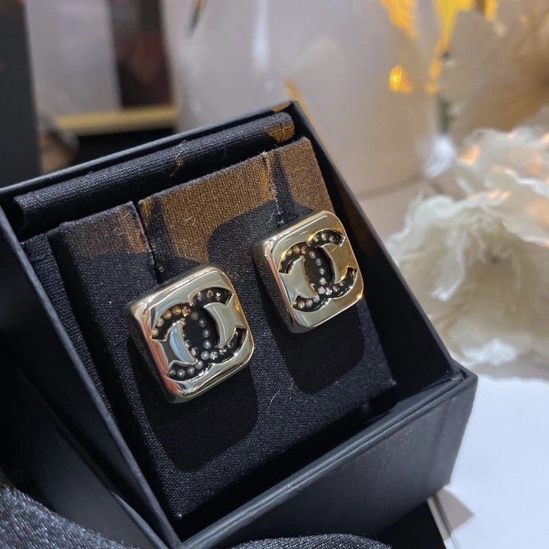 HighPerformance Chanel Earrings 221638