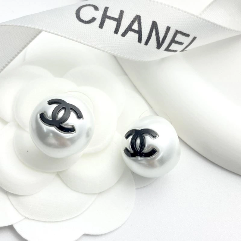 Chanel Earrings Packable 221647