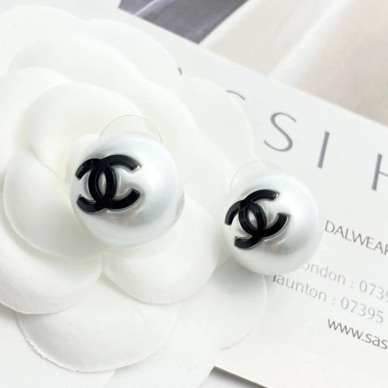 Chanel Earrings Packable 221647