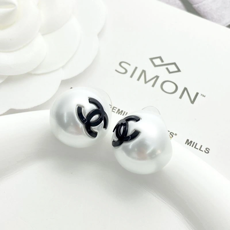 Chanel Earrings Packable 221647
