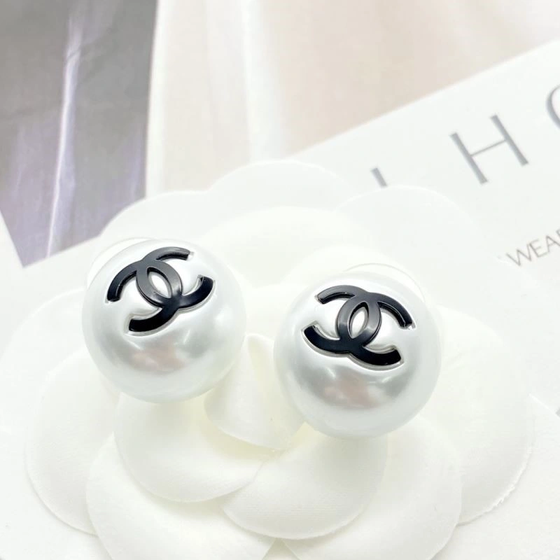 Chanel Earrings Packable 221647