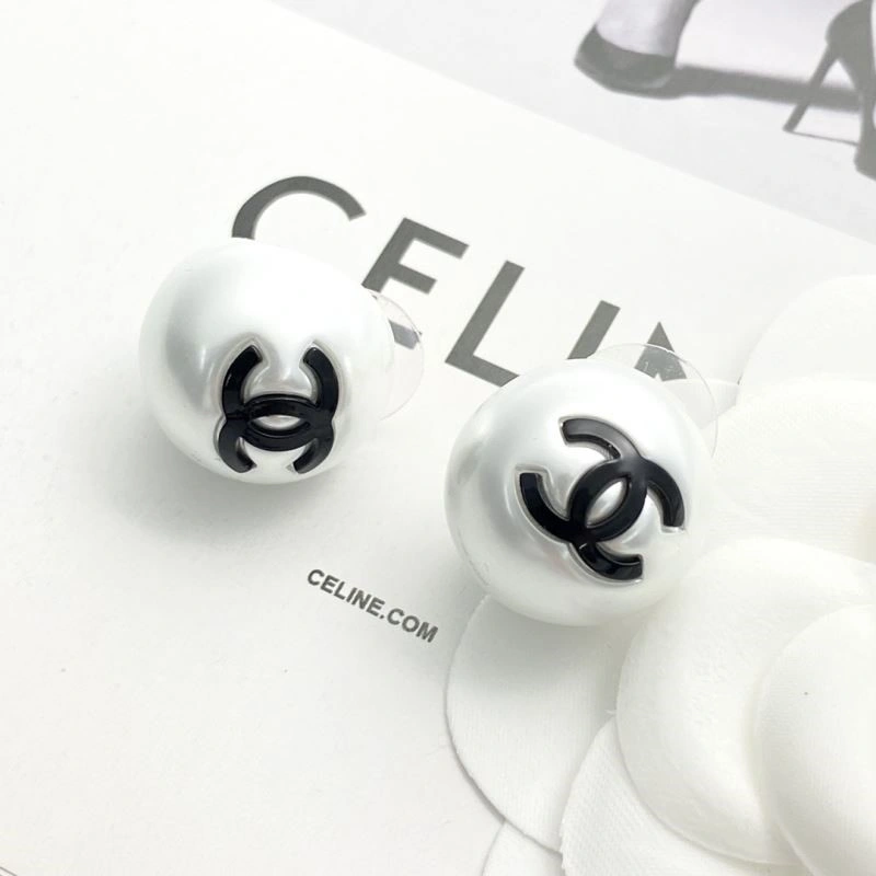 Chanel Earrings Packable 221647