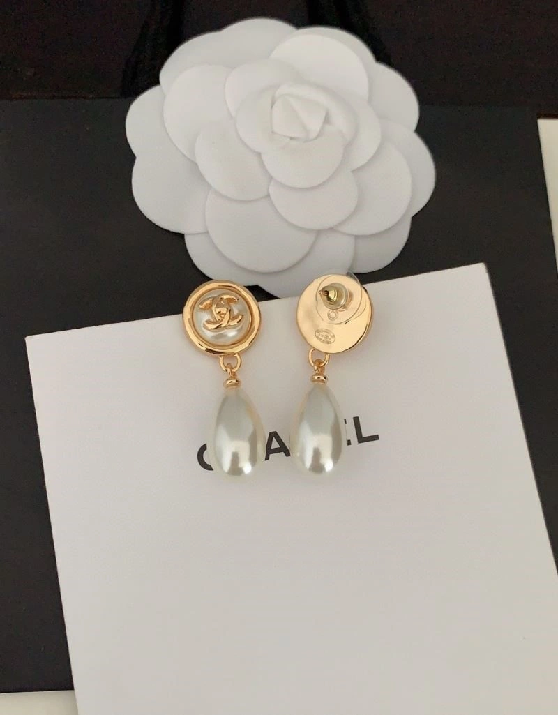 Refined Chanel Earrings 221636