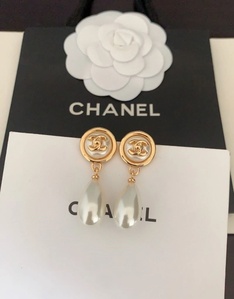 Refined Chanel Earrings 221636