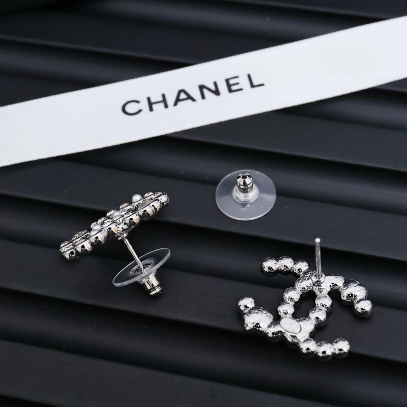 Unique Chanel Earrings 221653