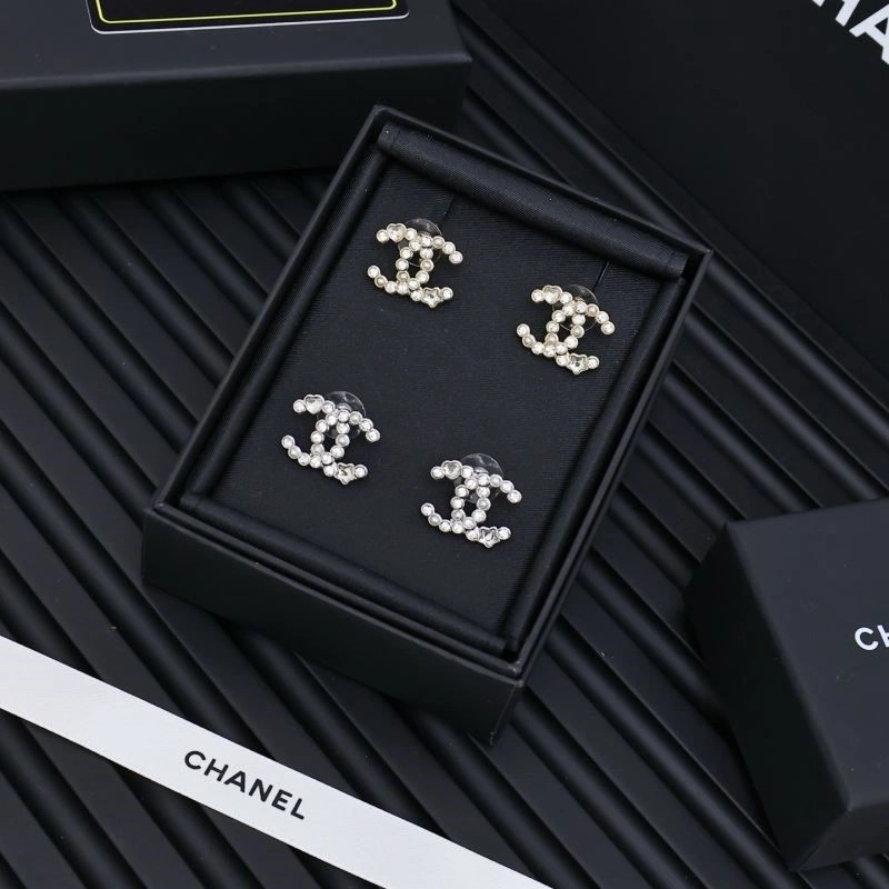 Unique Chanel Earrings 221653