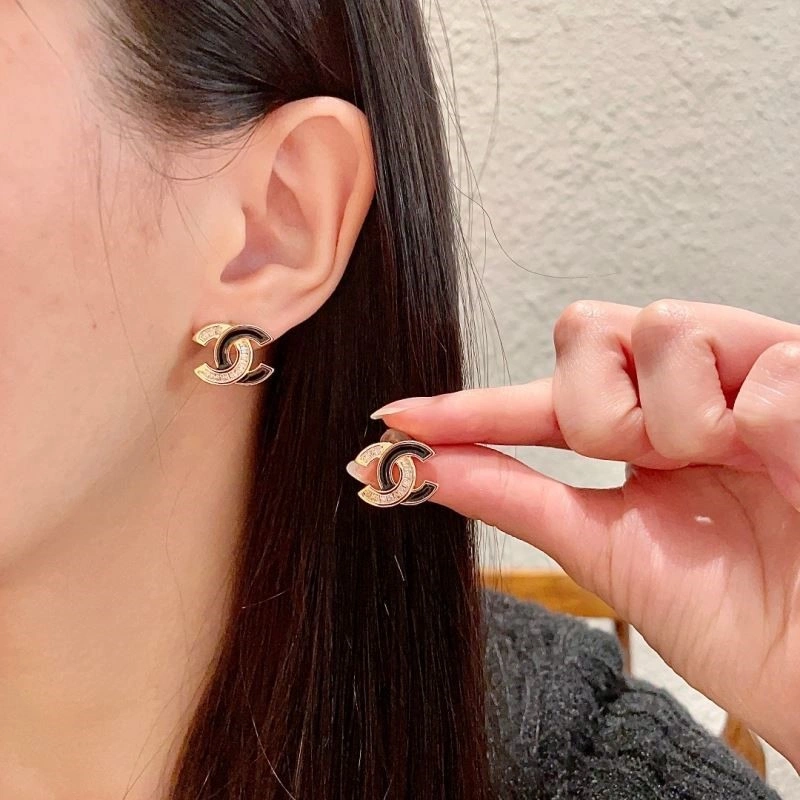 Chanel Earrings MoistureWicking 221619