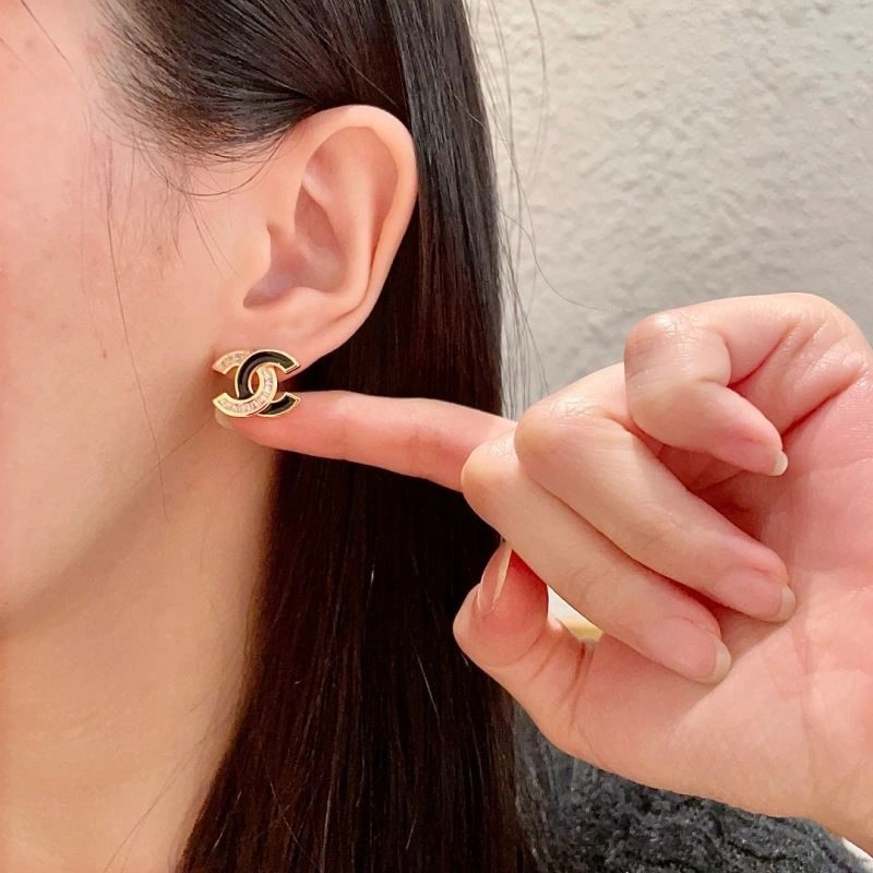 Chanel Earrings MoistureWicking 221619