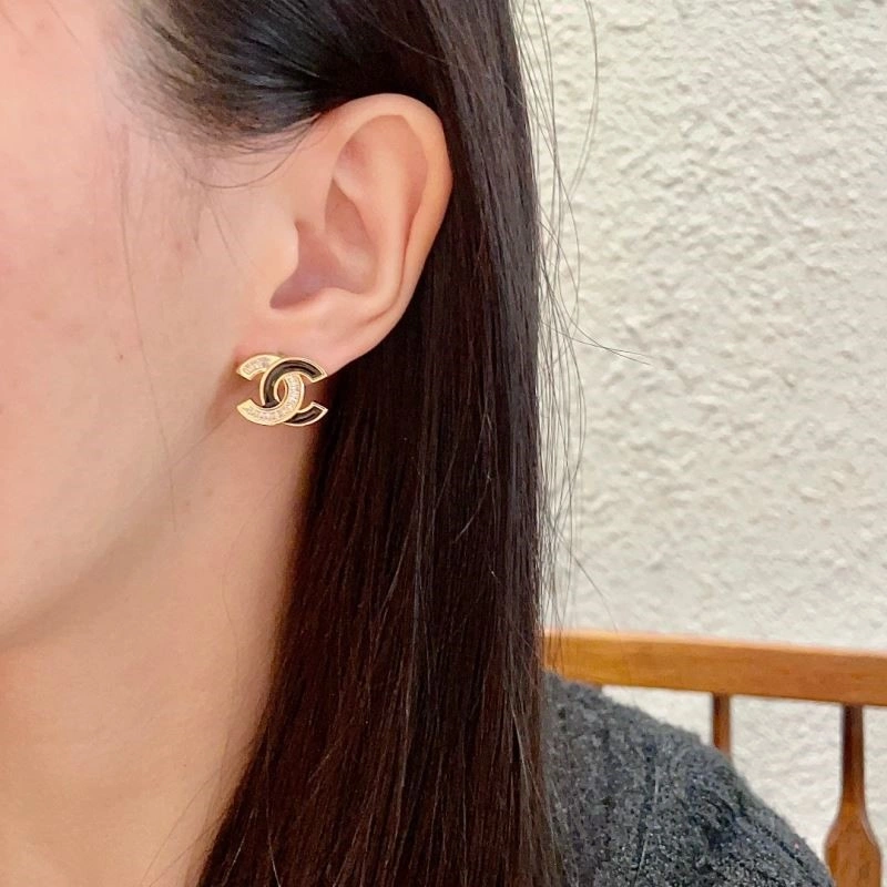 Chanel Earrings MoistureWicking 221619