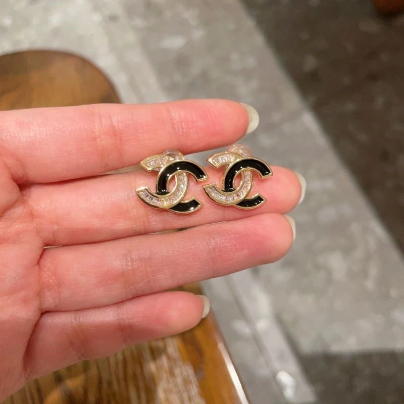 Chanel Earrings MoistureWicking 221619