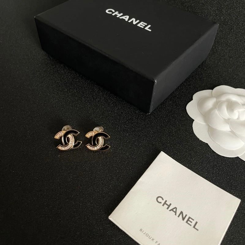 Chanel Earrings MoistureWicking 221619