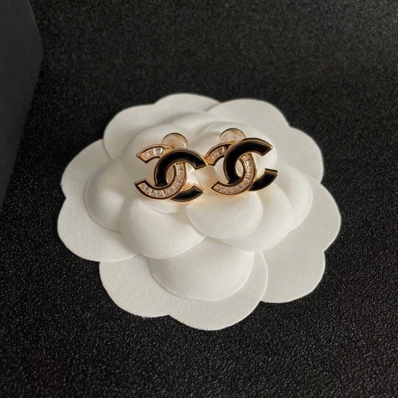 Chanel Earrings MoistureWicking 221619