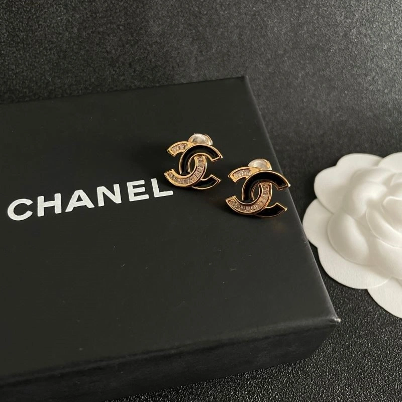 Chanel Earrings MoistureWicking 221619