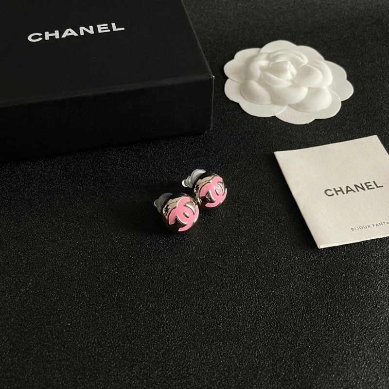 Chanel Earrings MoistureWicking 221610