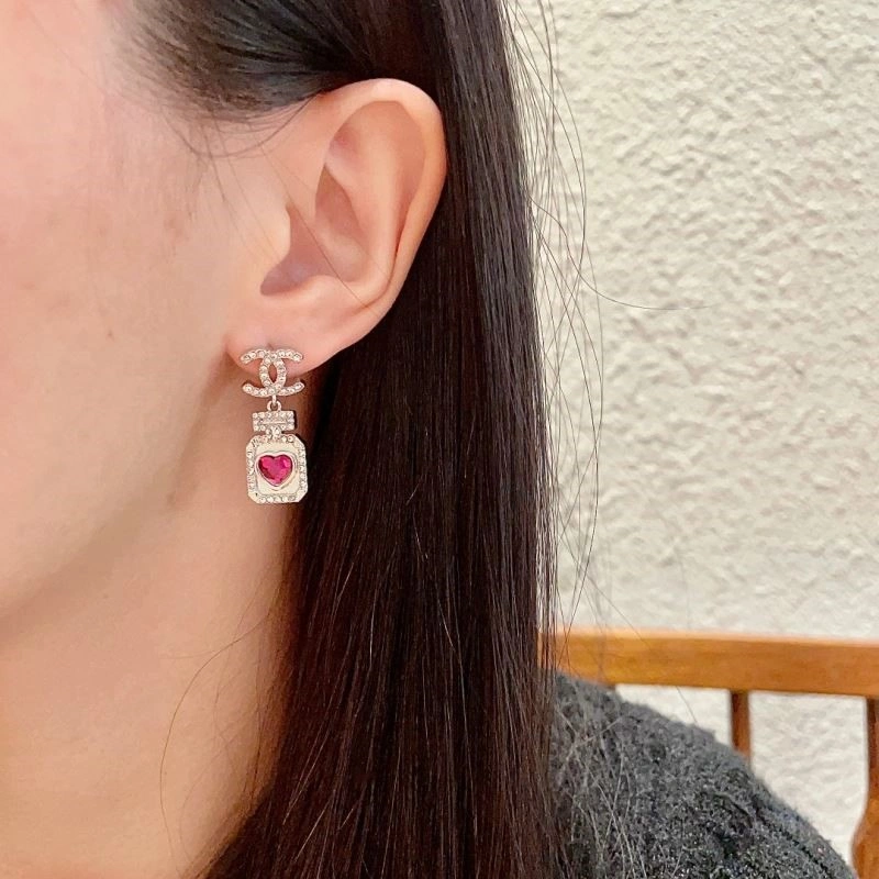 Comfortable Chanel Earrings 221604