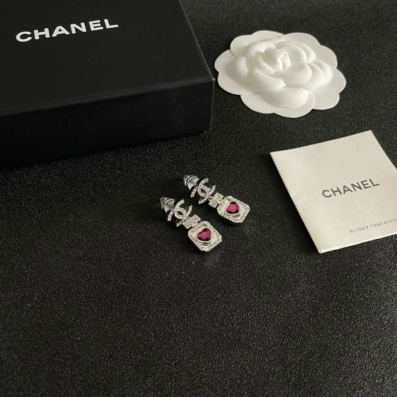 Comfortable Chanel Earrings 221604