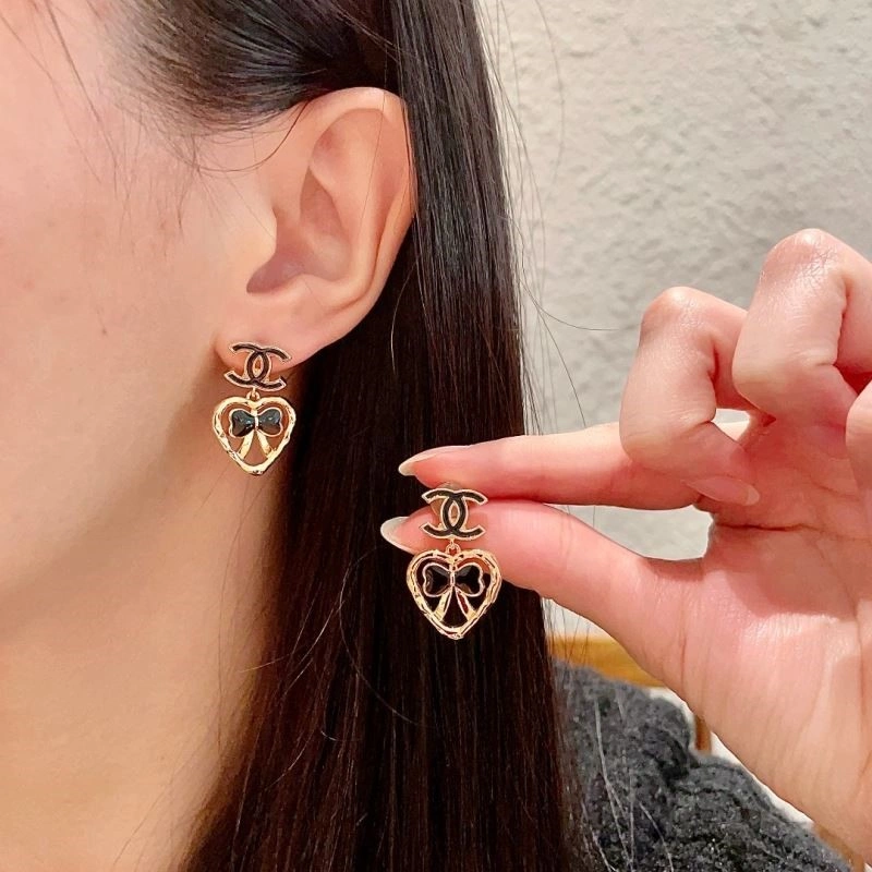 Chanel Earrings Stylish 221600