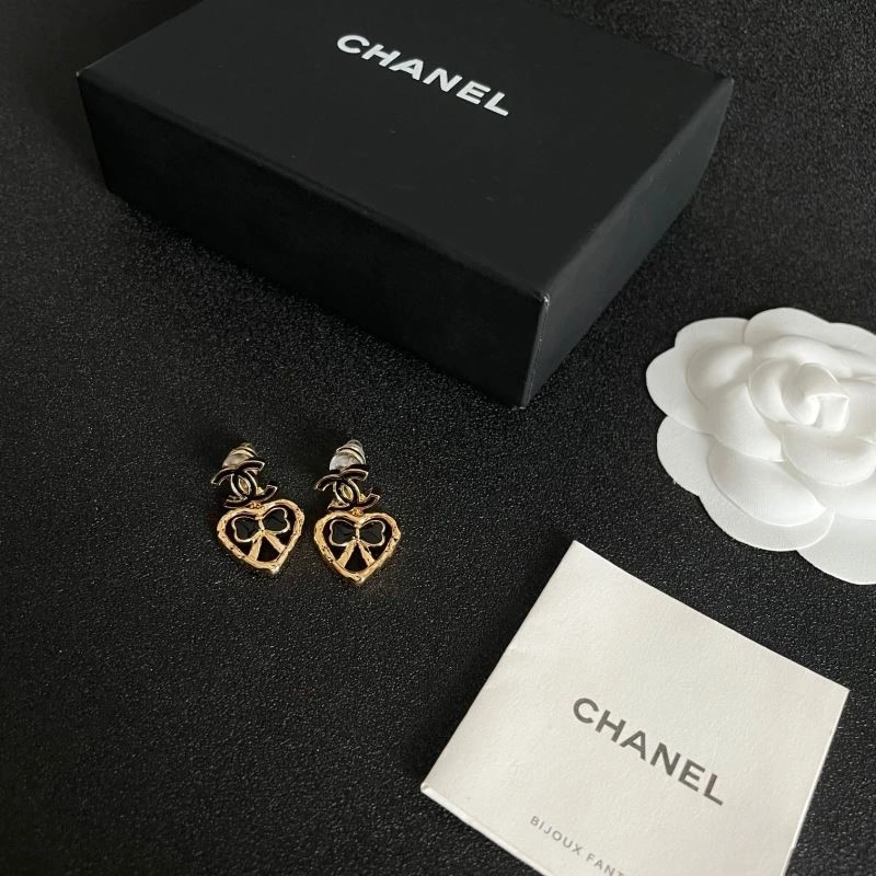 Chanel Earrings Stylish 221600