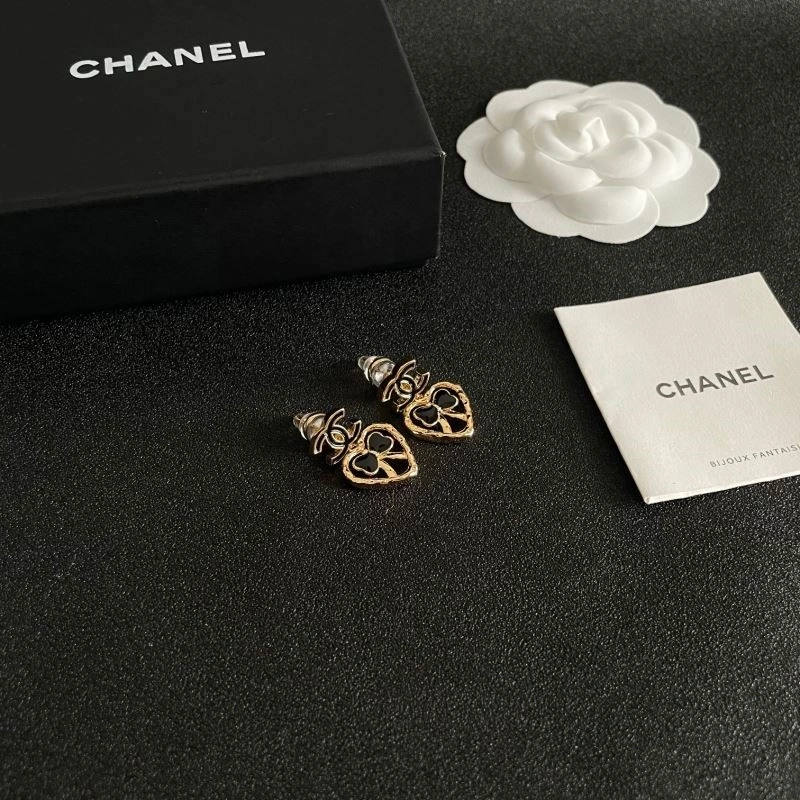Chanel Earrings Stylish 221600