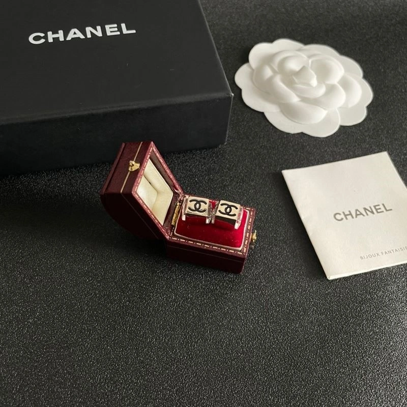 HighQuality Chanel Earrings 221589