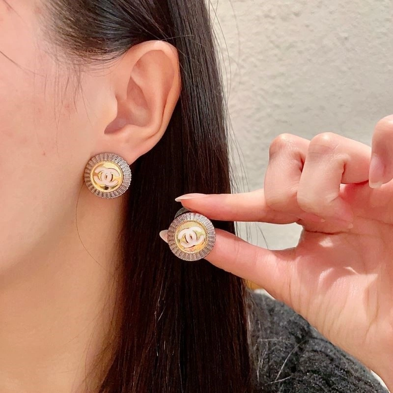Chanel Earrings SmoothTexture 221609