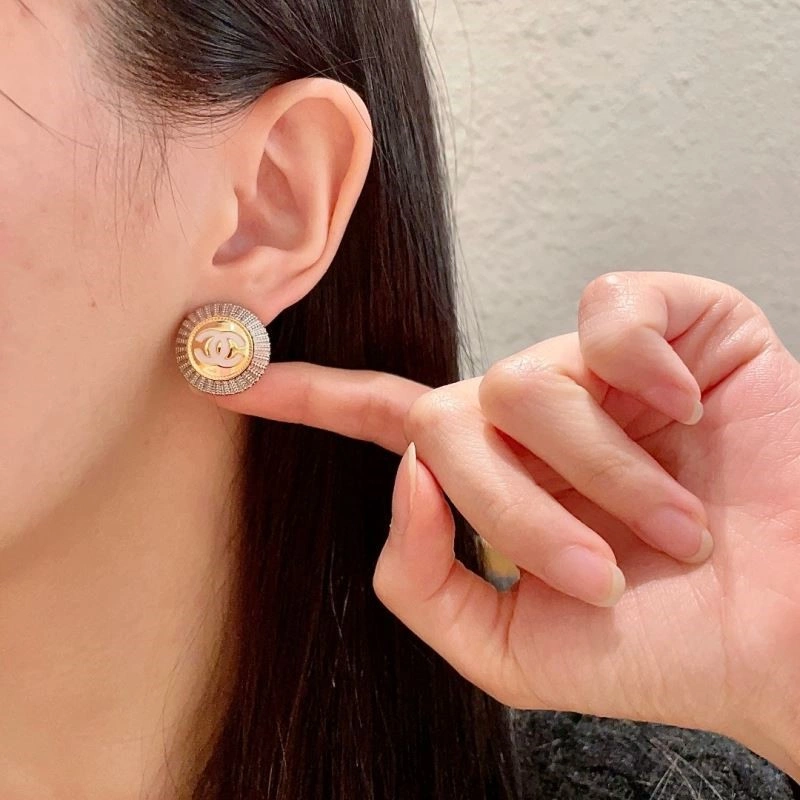 Chanel Earrings SmoothTexture 221609
