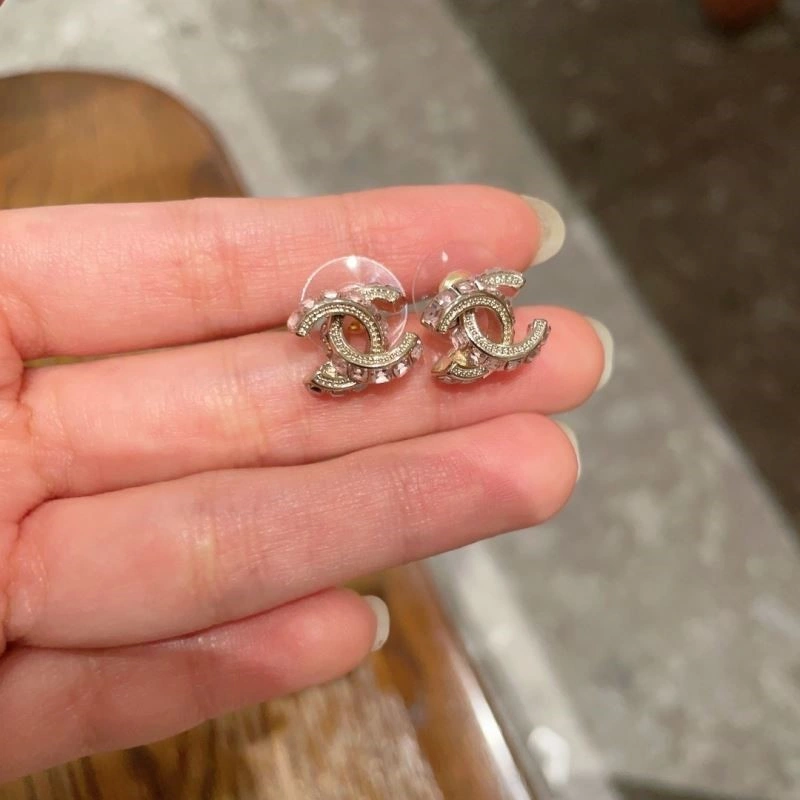 Chanel Earrings Fashionable 221584
